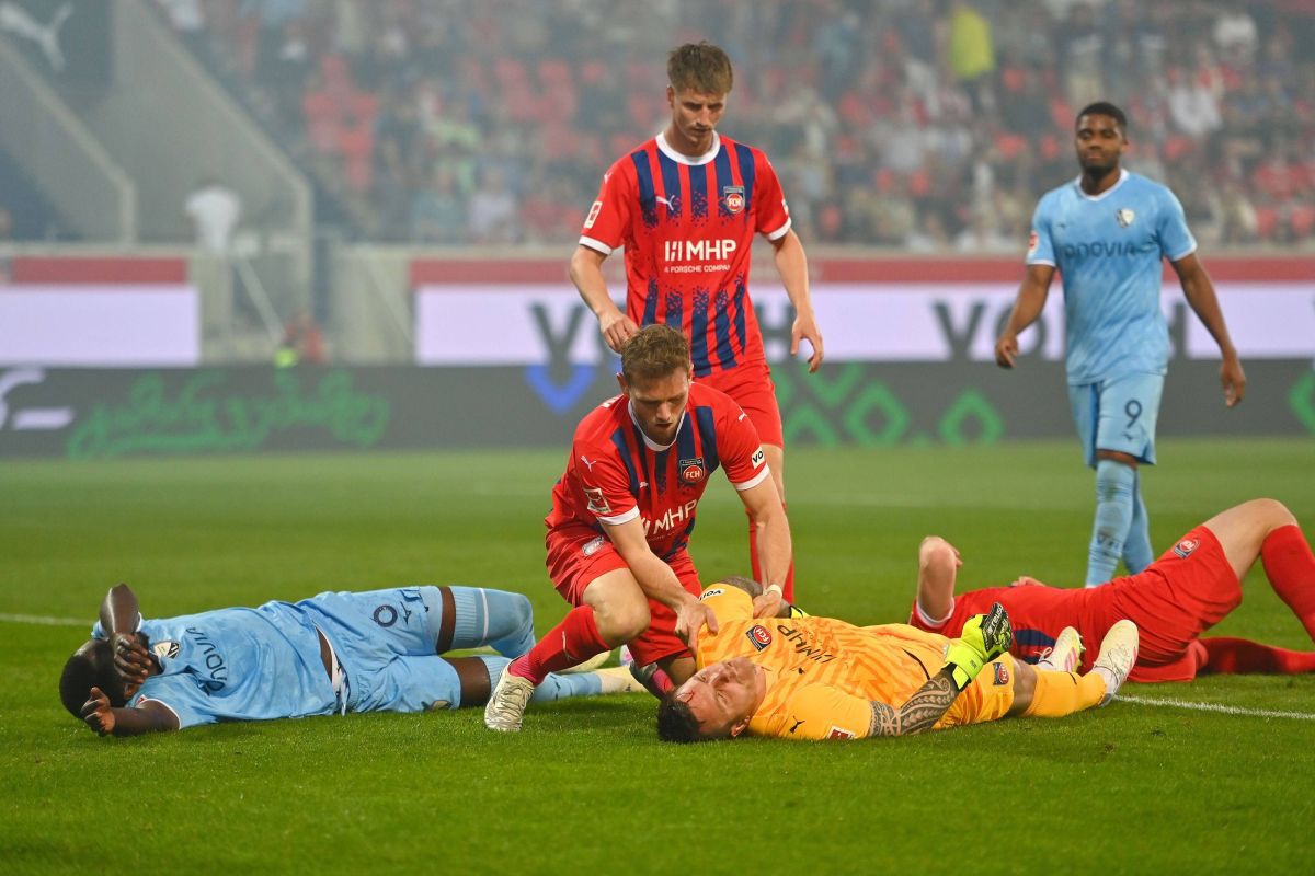 Kevin Muller, portarul lui Heidenheim, și-a pierdut cunoștința în meciul cu Bochum, după ciocnirea cu Ibrahima Sissoko