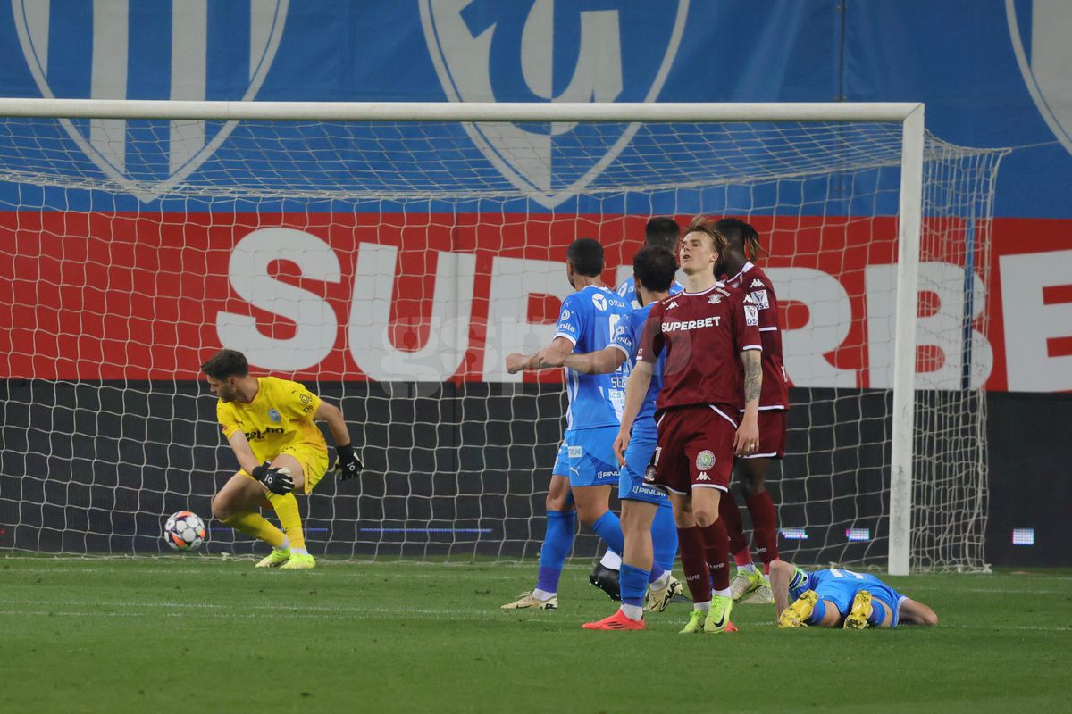 Portarii Marian Aioani și Laurențiu Popescu, gafe ca la „județeană” în Universitatea Craiova - Rapid 1-2