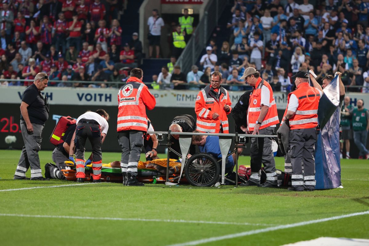 Kevin Muller, portarul lui Heidenheim, și-a pierdut cunoștința în meciul cu Bochum, după ciocnirea cu Ibrahima Sissoko