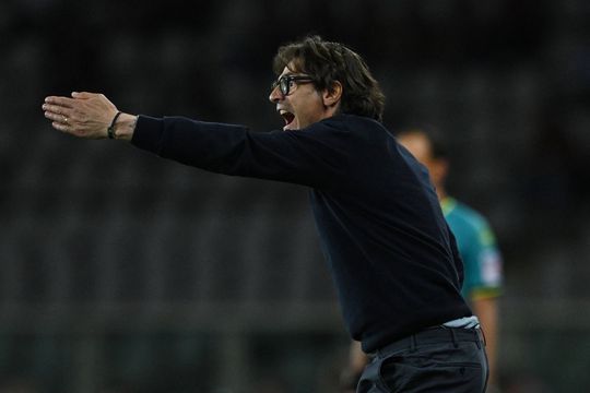 Paolo Vanoli, antrenorul lui Torino, a trăit până la limita leșinului tensiunea meciului cu Venezia (1-1) / Foto: Imago