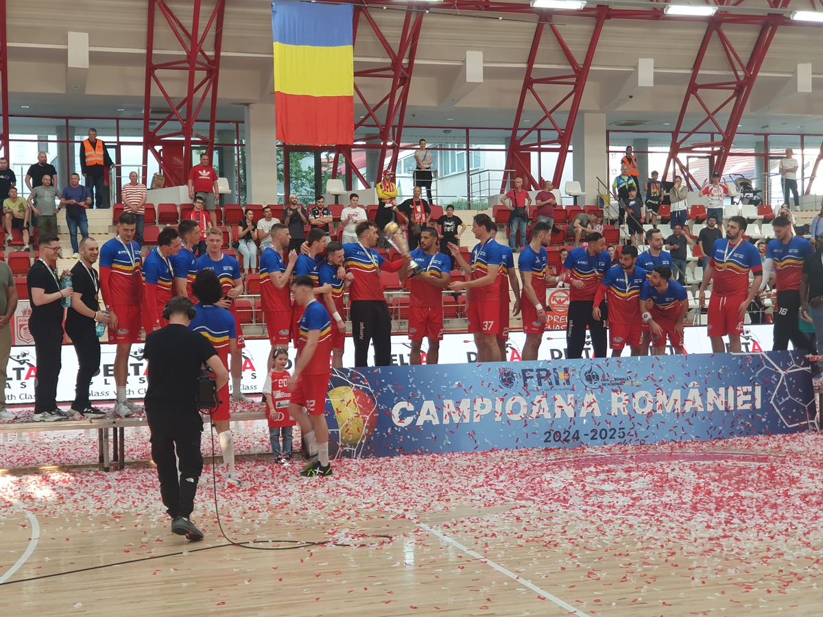 Dinamo, campioana României la handbal masculin
