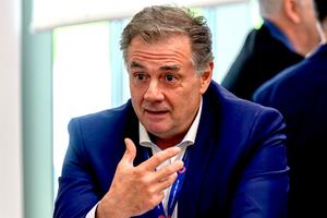 Vassaras aruncă în aer finala campionatului! Delegare ȘOC pregătită la Craiova - U Cluj: „Soția fiind din Craiova, ar trebui să fie cu noi”