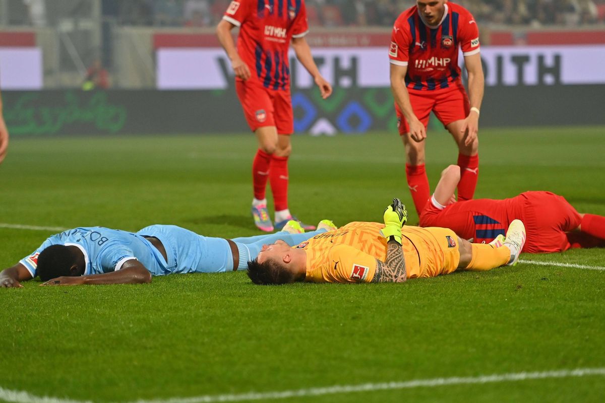 Kevin Muller, portarul lui Heidenheim, și-a pierdut cunoștința în meciul cu Bochum, după ciocnirea cu Ibrahima Sissoko