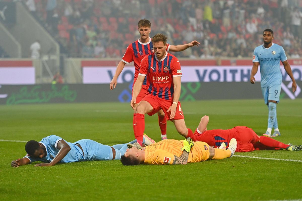 Kevin Muller, portarul lui Heidenheim, și-a pierdut cunoștința în meciul cu Bochum, după ciocnirea cu Ibrahima Sissoko