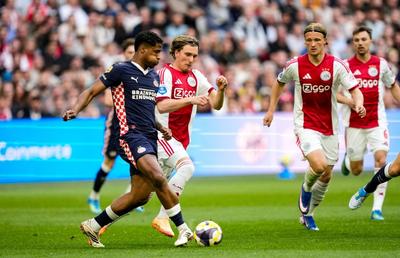 Ajax - PSV, derby spectaculos în Eredivisie » Dennis Man a prins câteva minute pe final