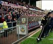 Michael Jackson, antrenor la Burnley (meme) // FOTO: X