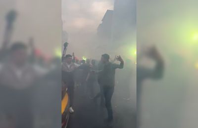 Sărbătoare pe străzi! Fanii au aprins orașul după promovarea istorică