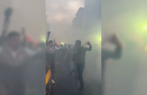 Sărbătoare pe străzi! Fanii au aprins orașul după promovarea istorică