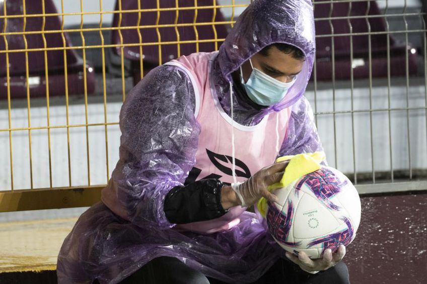 Fotbalul suferă în continuare din cauza pandemiei. foto: Guliver/Getty Images