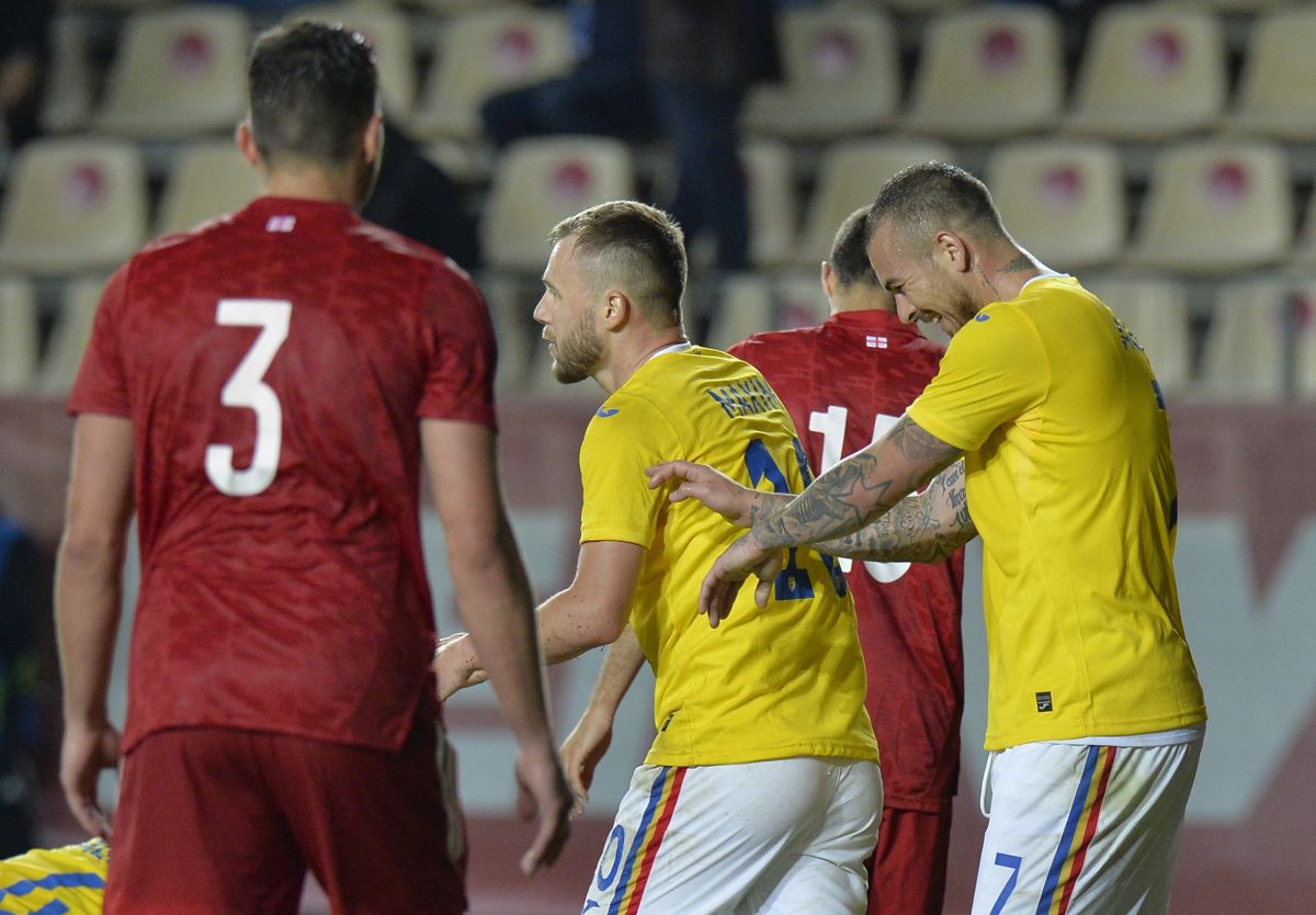 Mirel Rădoi, făcut praf: „Olăroiu e în tribună, iar pe bancă marionete! Îl aduce pe Tănase, să zică nașul că ia 86 de milioane pe el”