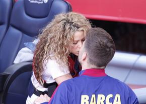 Cine e femeia cu care Pique ar fi înșelat-o pe Shakira: „O blondă de 20 de ani”
