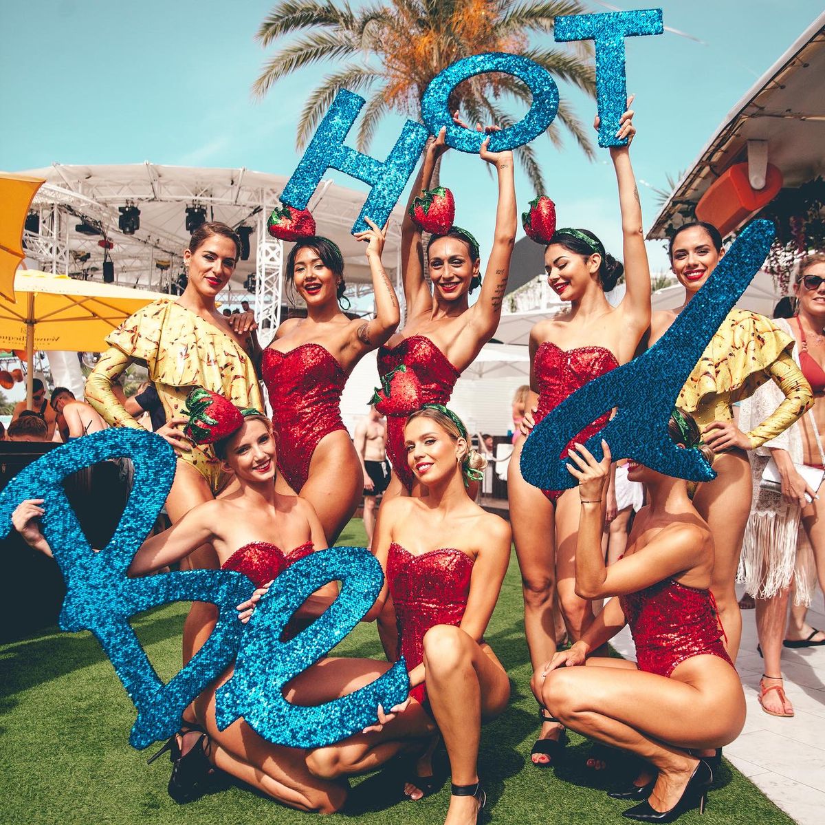 Fratele lui Gary Lineker conduce locul unde starurile fotbalului mondial își fac de cap! Cum l-au surprins pe Grealish