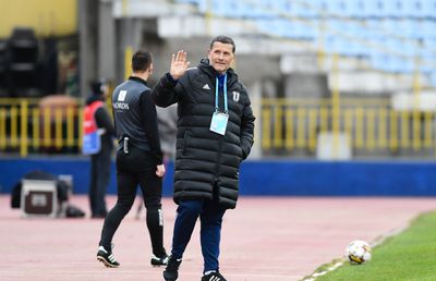 Nicolo Napoli și-a luat „la revedere” de la ultrașii Craiovei, care i-au scandat numele + N-a vrut să scoată echipa de pe teren!