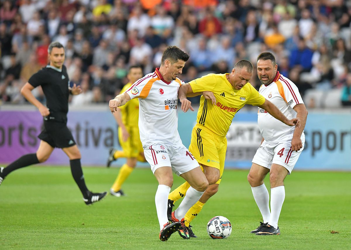 Meciul legendelor, România - Galatasaray