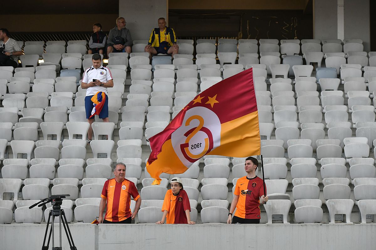 Meciul legendelor, România - Galatasaray