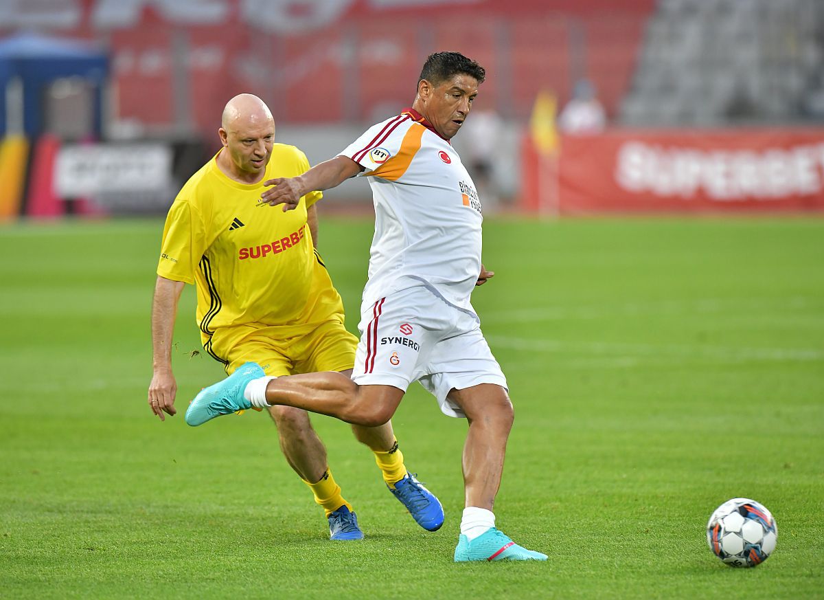 Meciul legendelor, România - Galatasaray