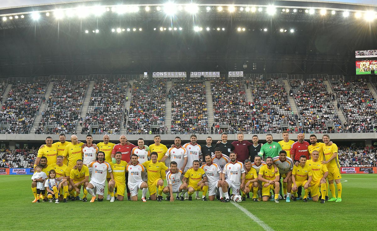 Meciul legendelor, România - Galatasaray