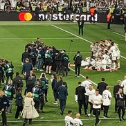 Fotbaliștii de la Real Madrid s-au bucurat pe teren alături de familie și suporteri. Foto: GSP.ro