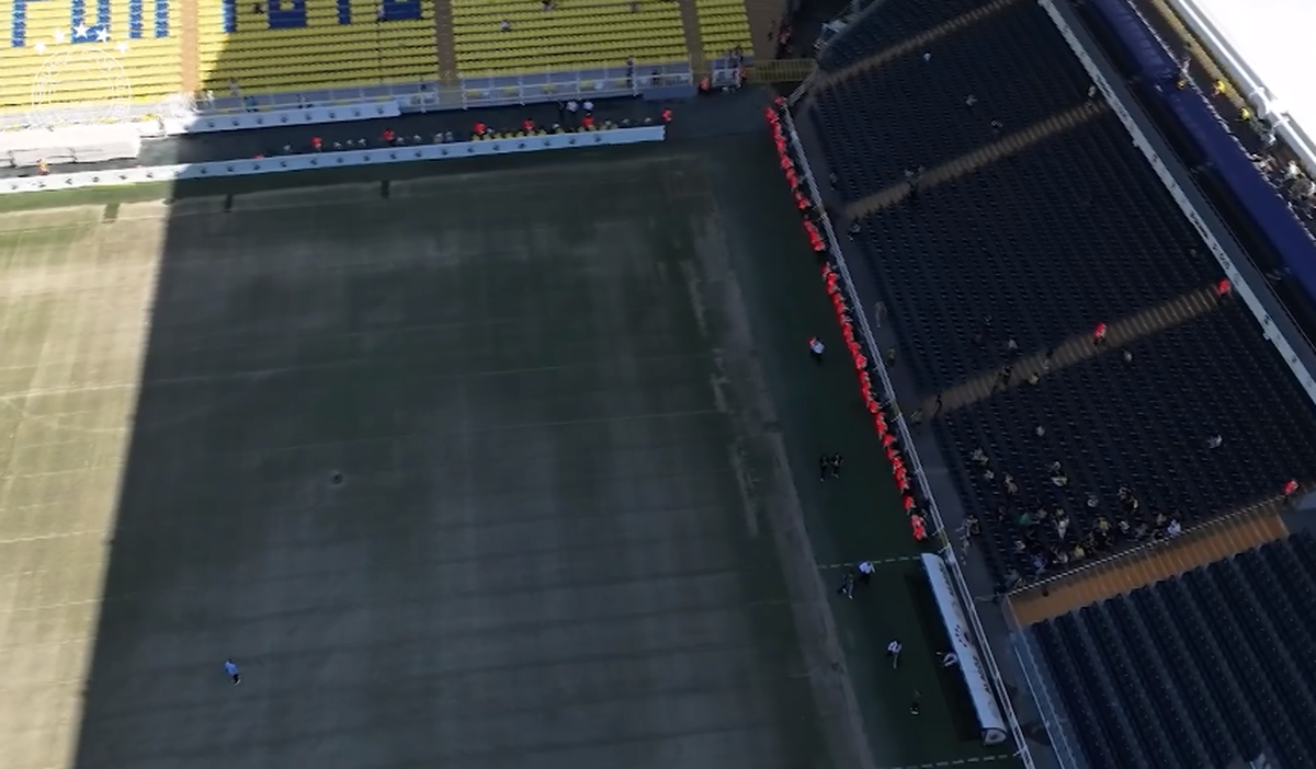 Isterie în Turcia, la prezentarea lui Mourinho la Fenerbahce! » Lusitanul a venit pe mare și a vorbit în fața a 45.000 de oameni: „Voi mă iubiți înainte de victorii”