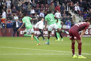 Dramă în prelungiri pentru Boloni! Metz a avut 2-0 cu om în minus: incredibil cât s-a terminat barajul pentru Ligue 1