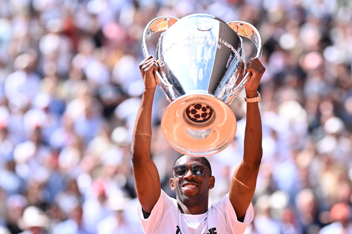 Miss Franța, în tribune la Roland Garros » Și Ion Țiriac a fost prezent! Au aplaudat în picioare surpriza lui Ousmane Dembele