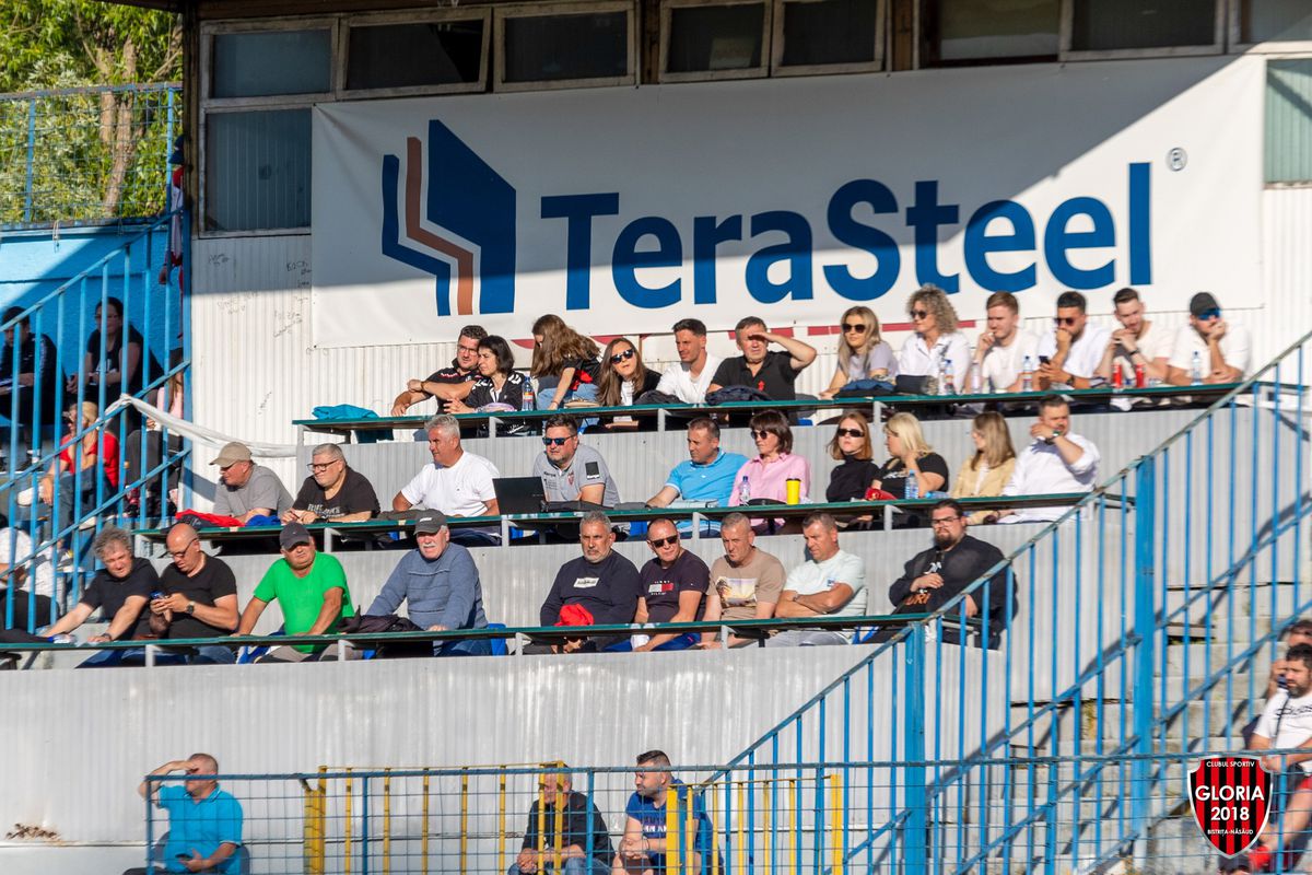 Peste 10.000 de spectatori în tribune la Gloria Bistrița - Râmnicu Vâlcea