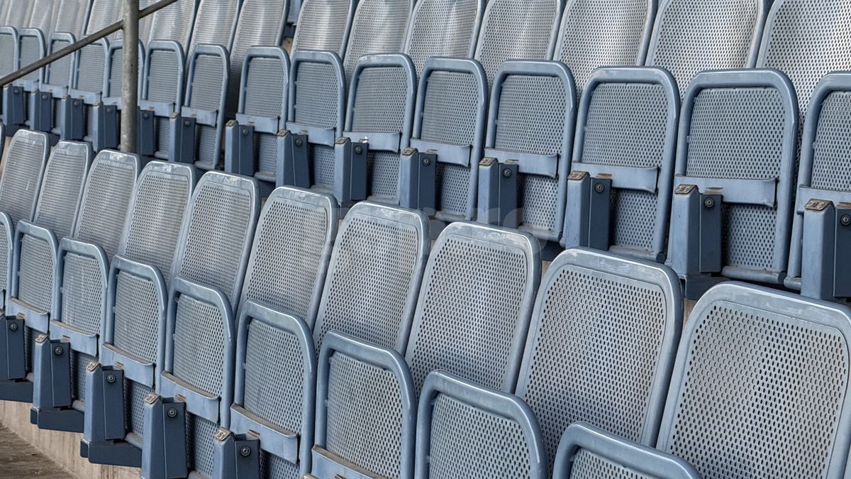 S-a schimbat România, s-a schimbat lumea! Am intrat pe ultimul stadion pe care Dinamo a câștigat „afară" în grupele cupelor europene » Incredibil cum arată peluza!