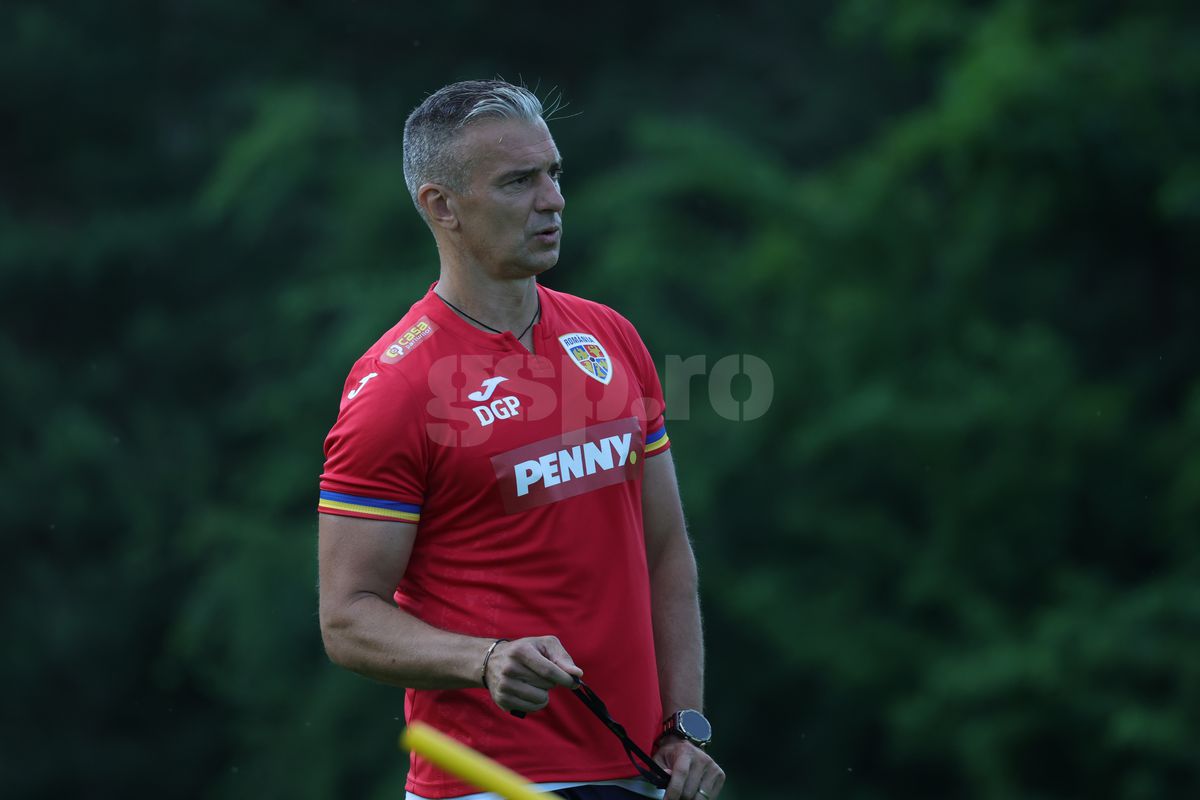 Dialogul zilei în cantonamentul naționalei U21 » Schimb savuros de replici Pancu - Ianis Stoica: „Tu ești tare în gură”