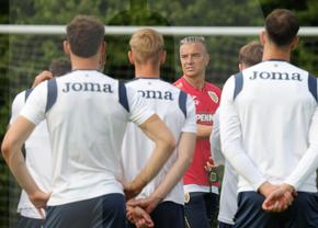 Mai întâi glume, apoi „Focu' la ei!” » 8 detalii de la antrenamentul de azi al naționalei U21. Pancu a „intrat” în jucători: „Vă uitați ca Ștefan cel Mare!”