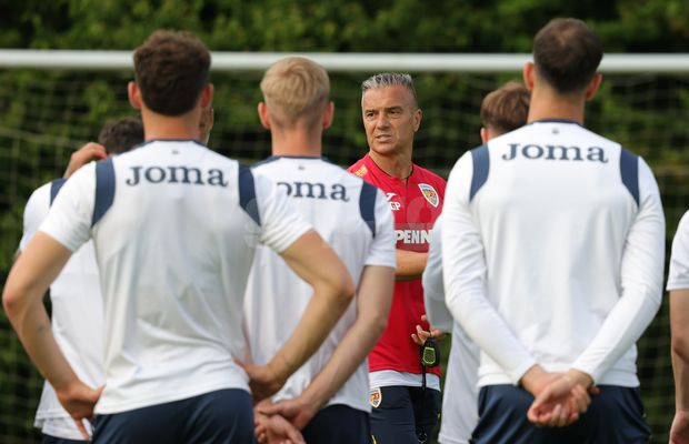 Mai întâi glume, apoi „Focu' la ei!” » 8 detalii de la antrenamentul de azi al naționalei U21. Pancu a „intrat” în jucători: „Vă uitați ca Ștefan cel Mare!”