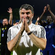 Imagini de colecție cu Adrian Mihalcea după ce a salvat-o pe Unirea Slobozia de la retrogradare. FOTO: Cristi Preda