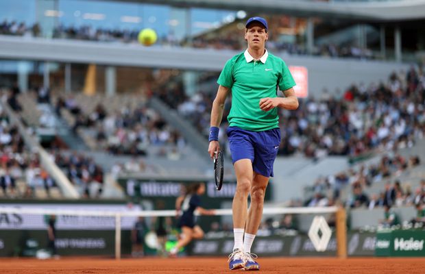 Liderul mondial Jannik Sinner a avansat în sferturile de finală de la Roland Garros » Cum arată tabloul acestei faze