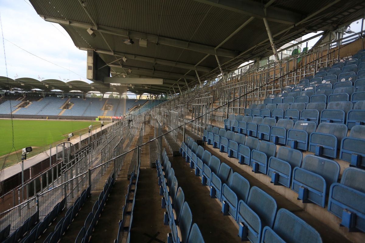 S-a schimbat România, s-a schimbat lumea! Am intrat pe ultimul stadion pe care Dinamo a câștigat „afară" în grupele cupelor europene » Incredibil cum arată peluza!