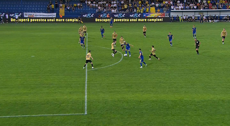 Momentul în care Vojtus îi pasează lui Arabuli Dramatism total în Unirea Slobozia - FC Voluntari, returul barajului din Superliga » S-au salvat la loviturile de departajare