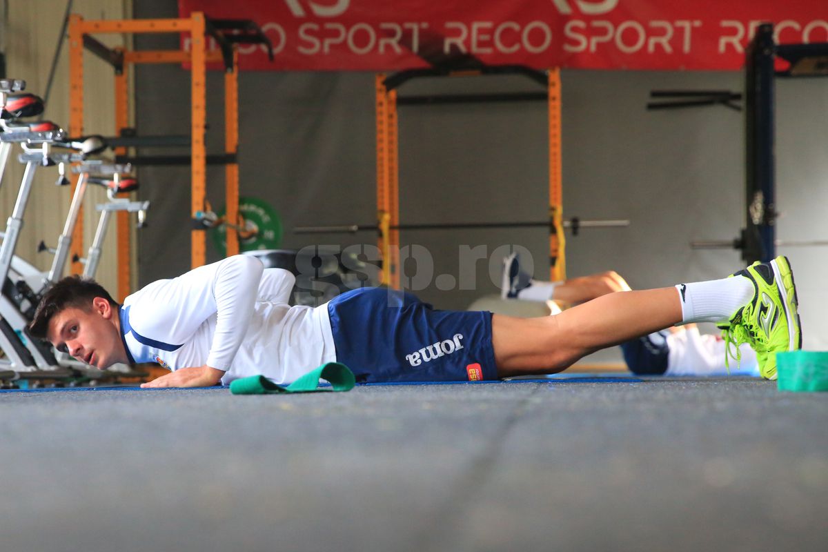 Soțul Teodorei Meluță, „inamicul” nr. 1 în cantonament » Ce regim zilnic trebuie să îndure fotbaliștii lui Daniel Pancu înainte de Campionatul European