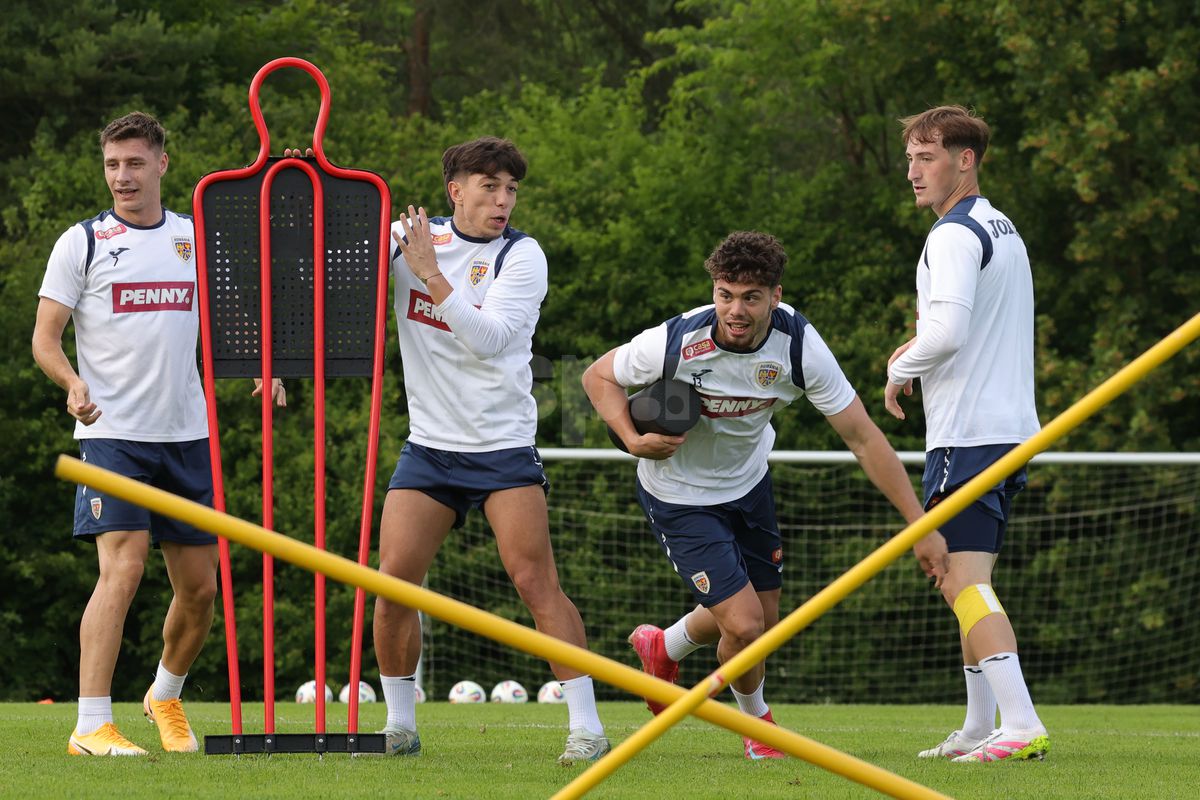 Dialogul zilei în cantonamentul naționalei U21 » Schimb savuros de replici Pancu - Ianis Stoica: „Tu ești tare în gură”