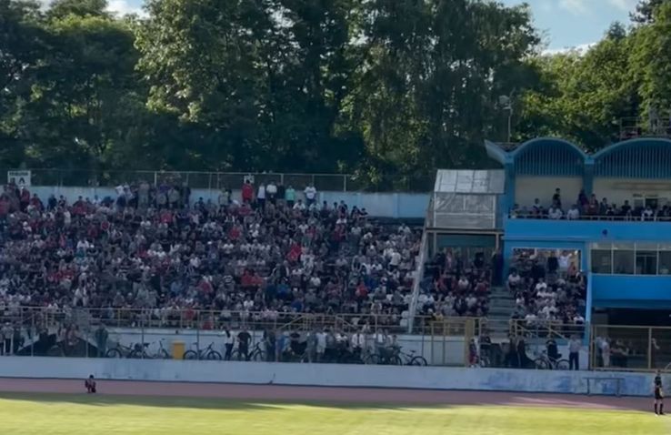 Peste 10.000 de spectatori în tribune la Gloria Bistrița - Râmnicu Vâlcea / FOTO: Facebook @Gloria Bistrița