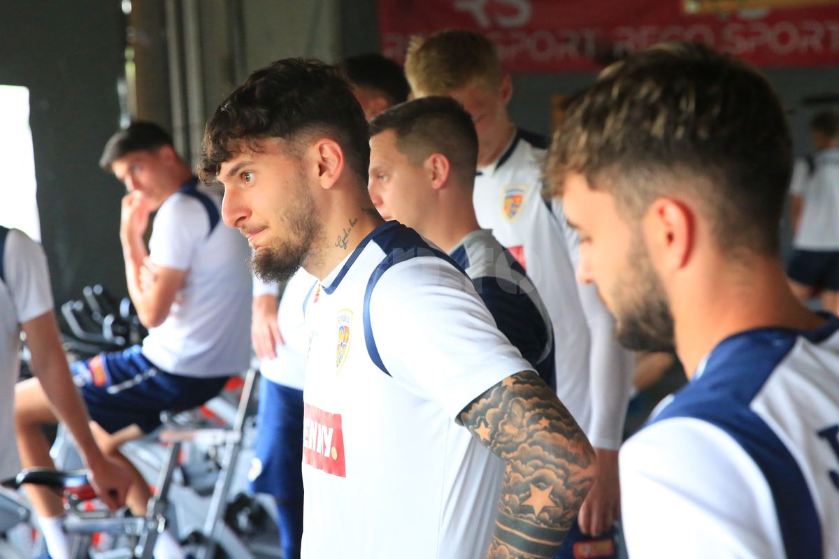 Soțul Teodorei Meluță, „inamicul” nr. 1 în cantonament » Ce regim zilnic trebuie să îndure fotbaliștii lui Daniel Pancu înainte de Campionatul European