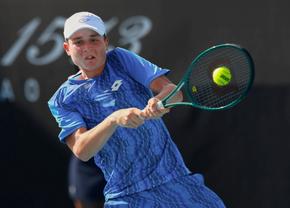 Juniorul român Yannick Alexandrescou este în optimi de finală la Roland Garros