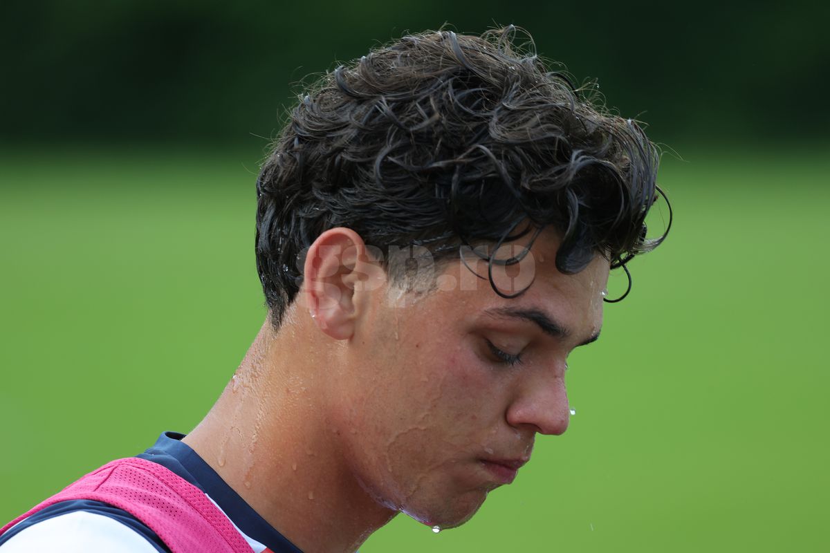 Dialogul zilei în cantonamentul naționalei U21 » Schimb savuros de replici Pancu - Ianis Stoica: „Tu ești tare în gură”