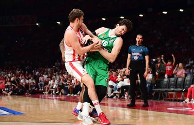 Fiasco total în Grecia, în finala campionatului de baschet » Acuzații incredibile la adresa patronului lui Panathinaikos: „E căutat pentru a fi arestat. Îți provoacă voma!”