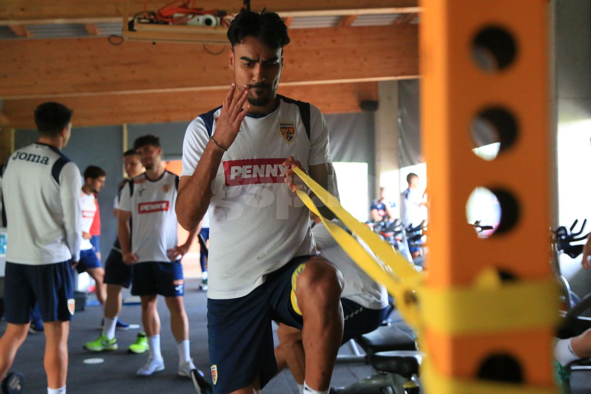 Soțul Teodorei Meluță, „inamicul” nr. 1 în cantonament » Ce regim zilnic trebuie să îndure fotbaliștii lui Daniel Pancu înainte de Campionatul European