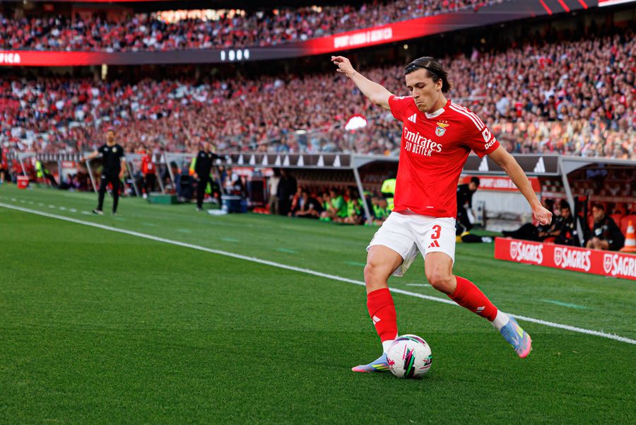 Alvaro Carreras, evoluând în tricoul Benficăi Transferul lui Alvaro Carreras la Real Madrid, în impas » Pretențiile impuse de Benfica madrilenilor