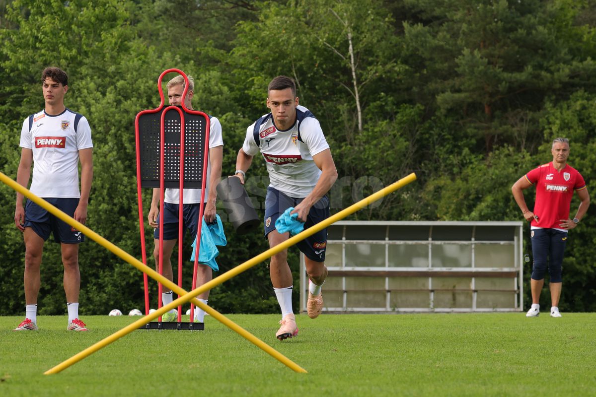 Dialogul zilei în cantonamentul naționalei U21 » Schimb savuros de replici Pancu - Ianis Stoica: „Tu ești tare în gură”