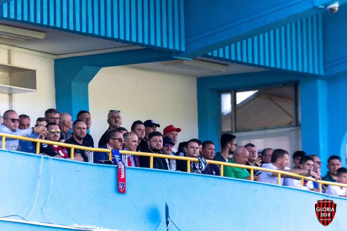 Peste 10.000 de spectatori în tribune la Gloria Bistrița - Râmnicu Vâlcea