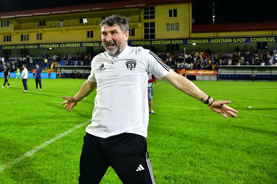 Adrian Mihalcea, antrenorul de la Slobozia, a avut o reacție pe gazon, imediat după ce echipa lui a reușit să rămână în Superliga.