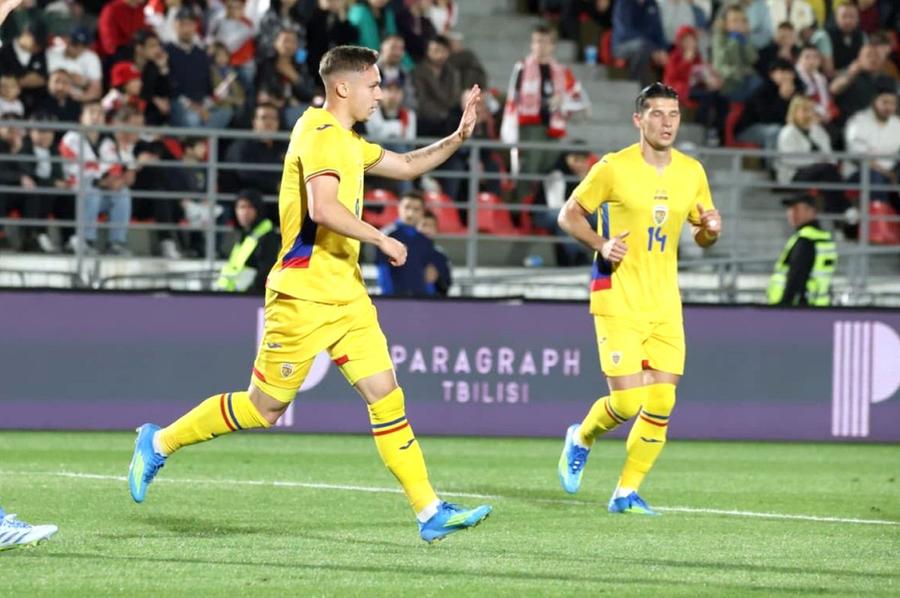 Louis Munteanu, în Georgia - România // FOTO: FRF Gabi Balint, dat pe spate: „Trebuie să fie principalul titular la națională”