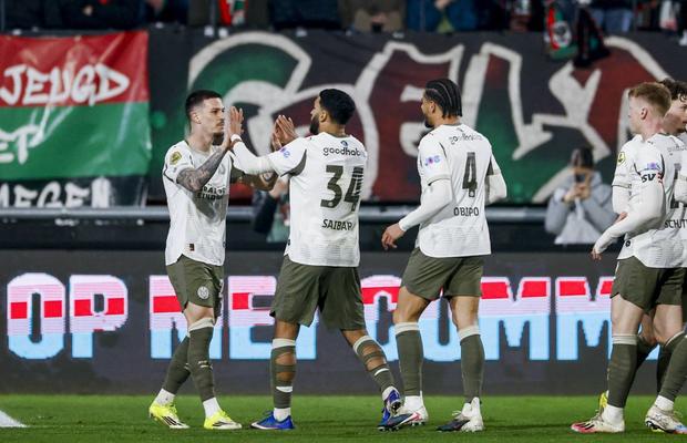 După ce l-a ratat pe Gordon, Bayern negociază cu coechipierul lui Dennis Man