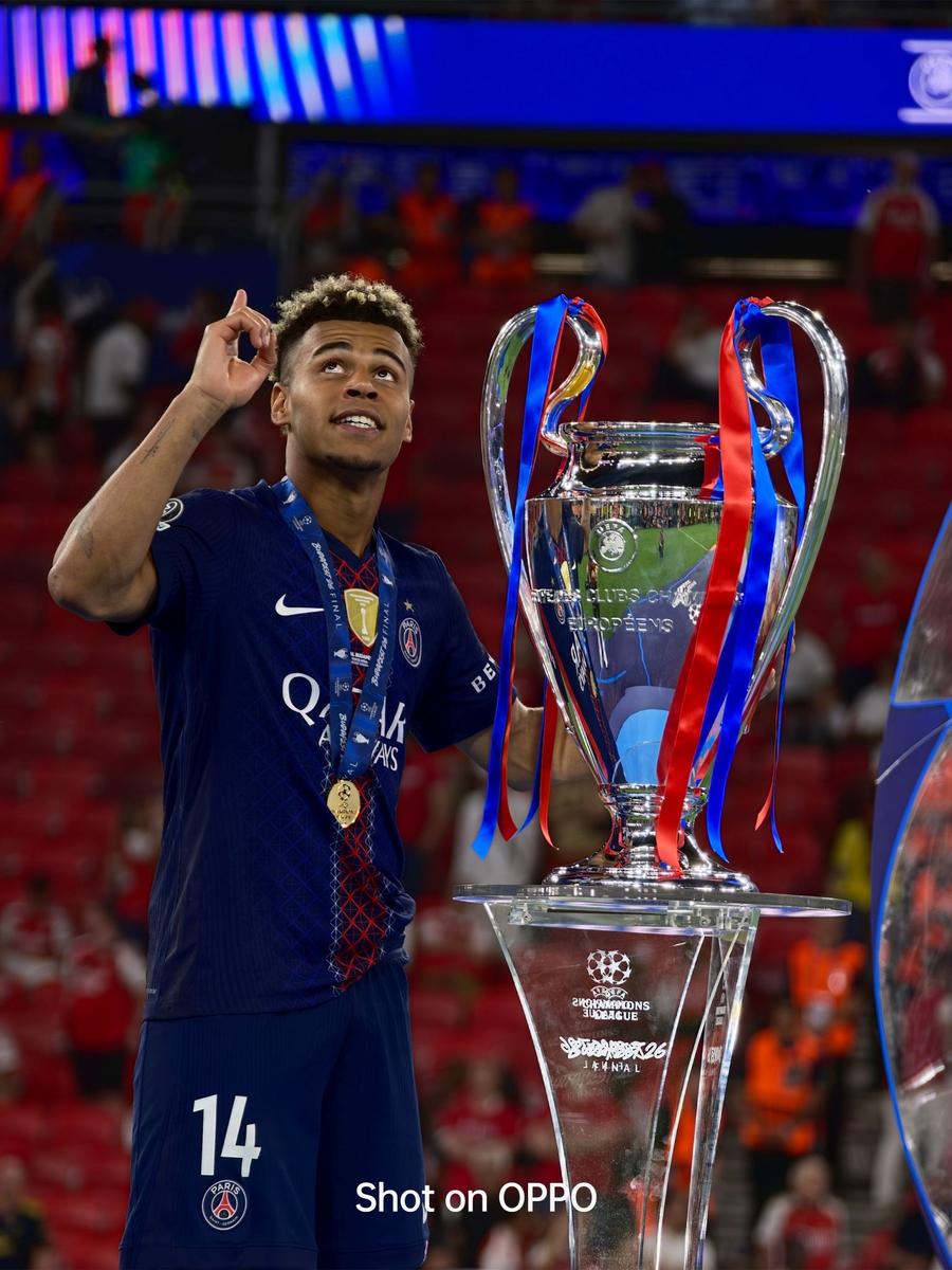 OPPO îmbină cultura fotbalului cu tehnologia la finala UEFA Champions League