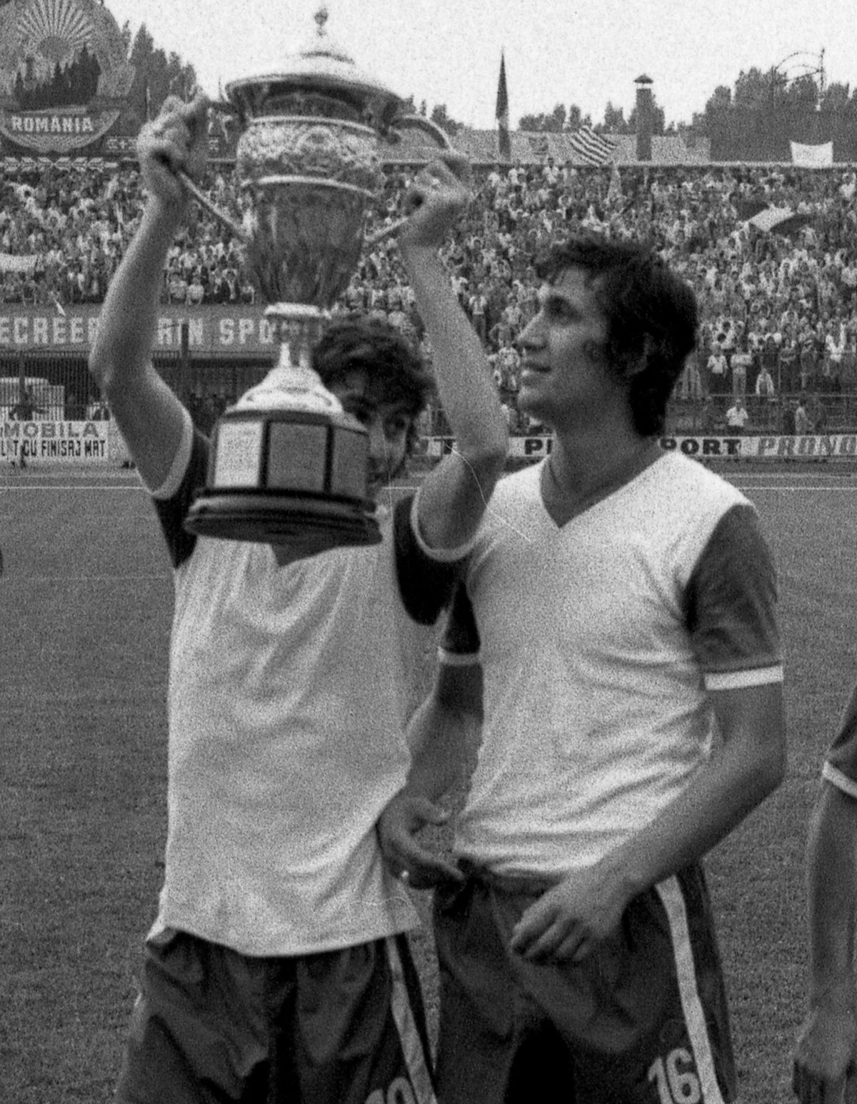 RETRO GSP. 43 de ani de când Craiova cucerea prima Cupă, la finalul unui sezon plin de scandaluri și de meciuri suspecte